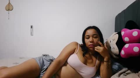 Snapshot of aly826805 chatting on 11/08/25, 05:07 analia online show from 11/08/25, 05:07