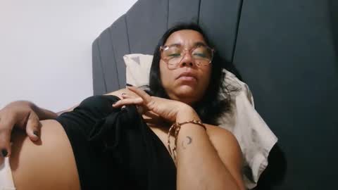 Snapshot of aly826805 chatting on 11/09/25, 02:43 analia online show from 11/09/25, 02:43