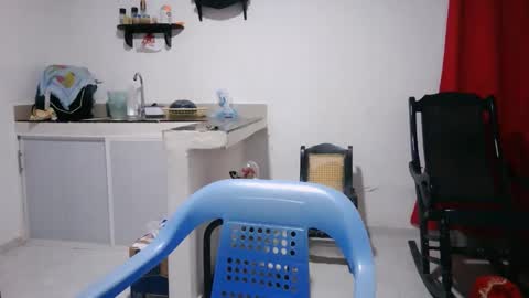 Snapshot of aly826805 chatting on 12/05/25, 06:11 analia online show from 12/05/25, 06:11