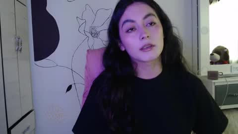 Snapshot of aly_foxx chatting on 12/19/24, 03:41 Aly foxx online show from 12/19/24, 03:41