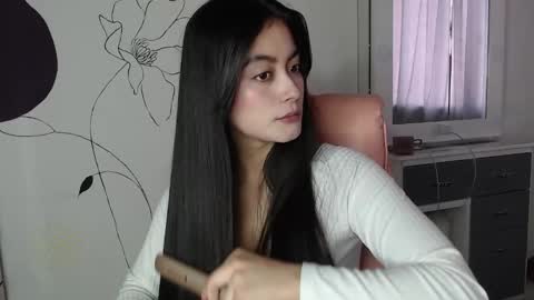 Snapshot of aly_foxx chatting on 12/24/24, 02:33 Aly foxx online show from 12/24/24, 02:33