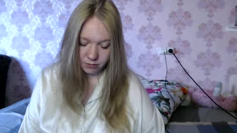 alya764770 online show from 06/24/26, 11:04