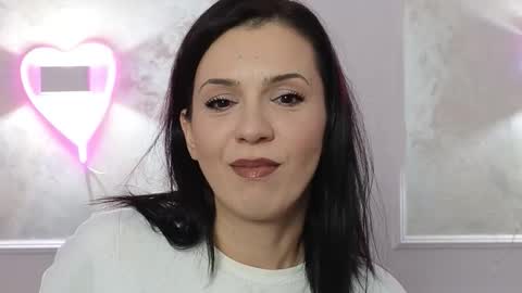 Snapshot of alyarei chatting on 11/09/25, 07:23 alyarei online show from 11/09/25, 07:23