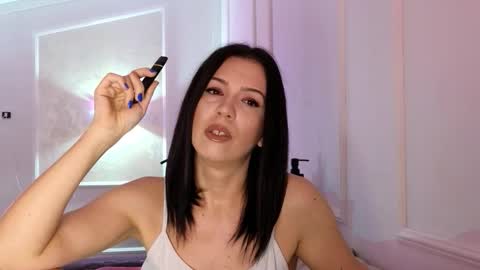 Snapshot of alyarei chatting on 12/02/25, 01:33 alyarei online show from 12/02/25, 01:33