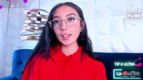 Snapshot of alys_molly chatting on 01/18/25, 05:15 sopie online show from 01/18/25, 05:15