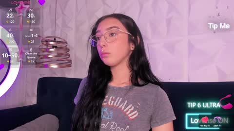 Snapshot of alys_molly chatting on 01/23/25, 03:01 sopie online show from 01/23/25, 03:01