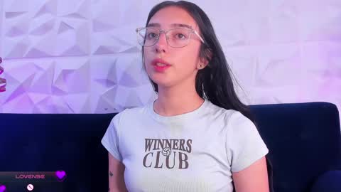 Snapshot of alys_molly chatting on 01/31/25, 11:03 sopie online show from 01/31/25, 11:03