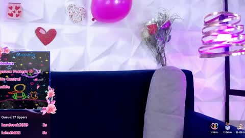 Snapshot of alys_molly chatting on 02/15/25, 06:12 sopie online show from 02/15/25, 06:12