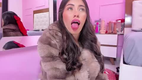 Snapshot of alysonjackson chatting on 12/04/25, 07:44 alysonjackson online show from 12/04/25, 07:44