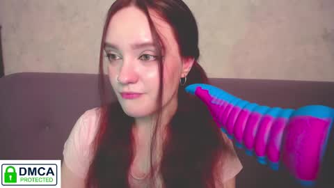 Alyssa online show from 11/08/25, 03:01