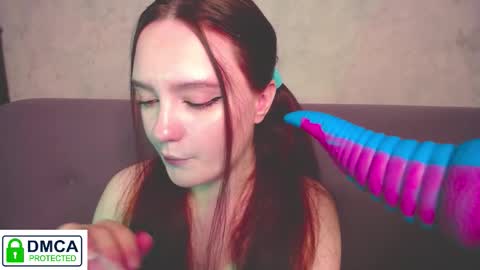 Alyssa online show from 11/24/25, 02:33