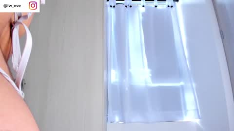 Snapshot of alyssa_houston chatting on 01/23/25, 02:07 Alyssa Ig lw eve online show from 01/23/25, 02:07