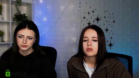 alyssamoan online show from 11/20/25, 12:49