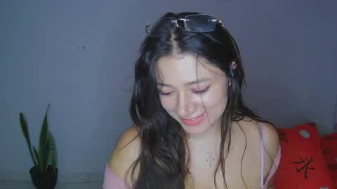 Snapshot of alythia chatting on 05/24/26, 02:05 alythia online show from 05/24/26, 02:05