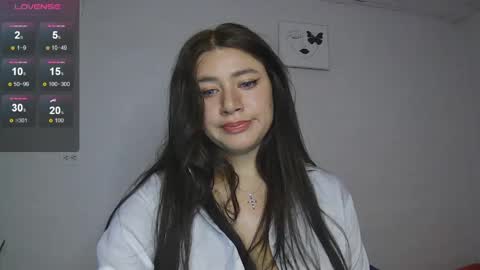 Snapshot of alythia chatting on 05/25/26, 01:22 alythia online show from 05/25/26, 01:22