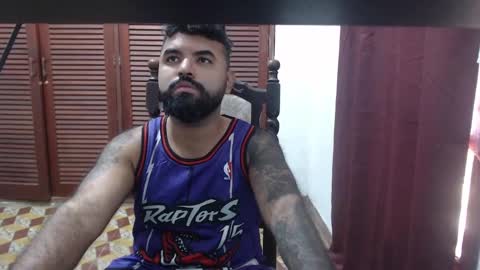 Snapshot of alz_hunter chatting on 09/29/25, 02:11 alz_hunter online show from 09/29/25, 02:11