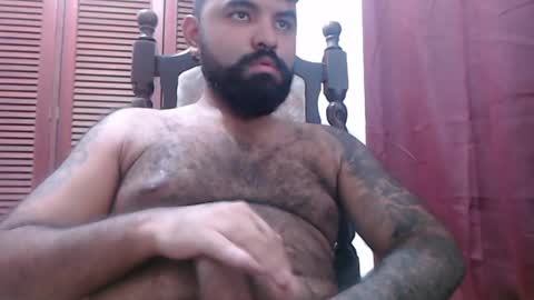 Snapshot of alz_hunter chatting on 10/15/25, 01:11 alz_hunter online show from 10/15/25, 01:11