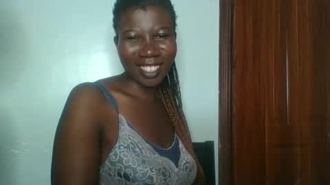 Snapshot of am_creme_delight chatting on 04/23/26, 12:40 am_creme_delight online show from 04/23/26, 12:40