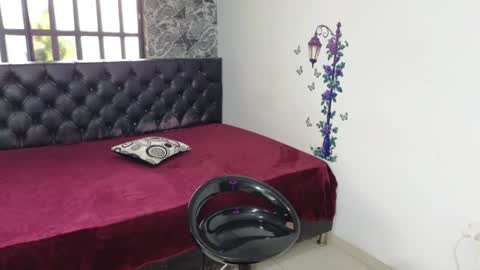 Snapshot of amada_victoria_milf2026 chatting on 06/30/26, 04:19 victoria milf online show from 06/30/26, 04:19