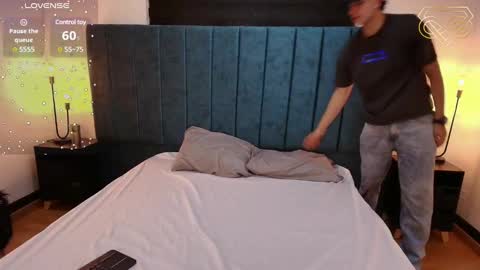 Snapshot of amadeo_wild chatting on 12/29/24, 04:40 Amadeo Wild online show from 12/29/24, 04:40