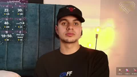 Snapshot of amadeo_wild chatting on 01/10/25, 12:26 Amadeo Wild online show from 01/10/25, 12:26