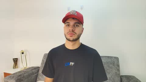 Snapshot of amadeo_wild chatting on 09/23/25, 04:21 Amadeo Wild online show from 09/23/25, 04:21