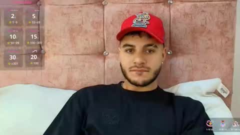 Snapshot of amadeo_wild chatting on 10/22/25, 04:18 Amadeo Wild online show from 10/22/25, 04:18