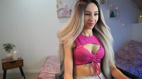 Snapshot of amai__liu chatting on 01/15/25, 07:34 Amai Liu online show from 01/15/25, 07:34