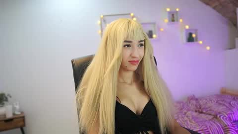 Snapshot of amai__liu chatting on 10/19/25, 05:57 Amai Liu online show from 10/19/25, 05:57