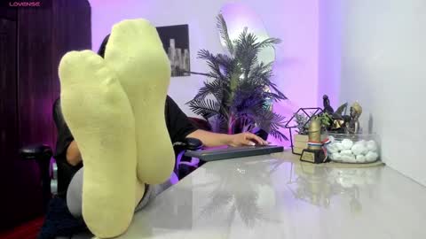 anny online show from 09/17/25, 02:02