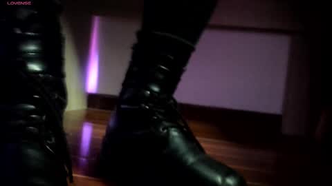 anny online show from 09/28/25, 02:39