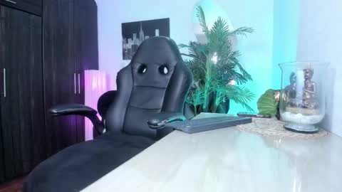 anny online show from 02/26/26, 02:21