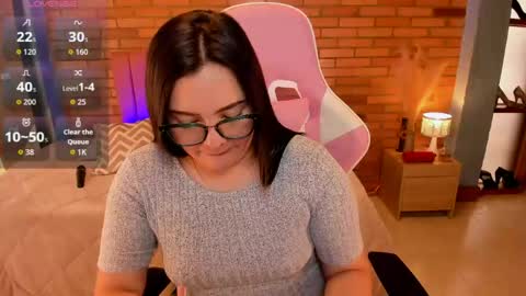 Snapshot of amaia_monet chatting on 05/18/26, 04:35 Hi Im AmaiaHelp me reach 100 likes online show from 05/18/26, 04:35
