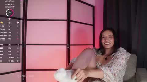 Snapshot of amaisinclair chatting on 07/23/26, 10:08 Amai Sinclair online show from 07/23/26, 10:08
