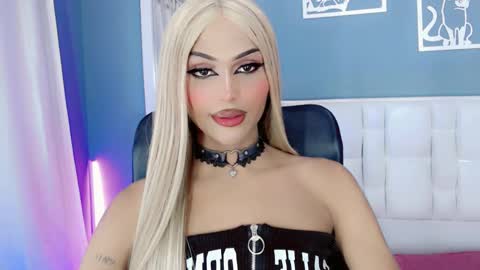 Snapshot of amal_baddel_ chatting on 01/09/25, 07:10 amal_baddel_ online show from 01/09/25, 07:10