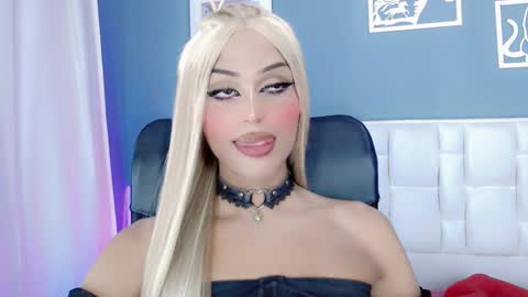 Snapshot of amal_baddel_ chatting on 01/12/25, 10:02 amal_baddel_ online show from 01/12/25, 10:02