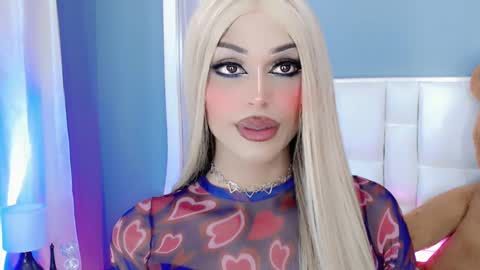 Snapshot of amal_baddel_ chatting on 01/25/25, 12:58 amal_baddel_ online show from 01/25/25, 12:58