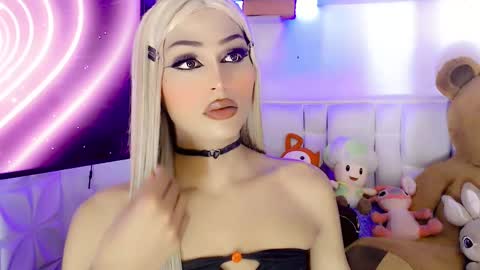 Snapshot of amal_baddel_ chatting on 03/11/25, 07:37 amal_baddel_ online show from 03/11/25, 07:37