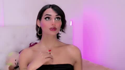 Snapshot of amal_baddel_ chatting on 10/26/25, 02:34 amal_baddel_ online show from 10/26/25, 02:34