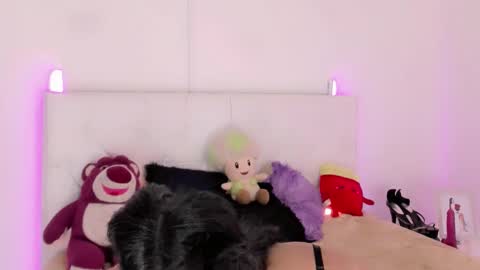 Snapshot of amal_baddel_ chatting on 11/14/25, 04:44 amal_baddel_ online show from 11/14/25, 04:44