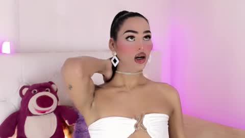 Snapshot of amal_baddel_ chatting on 11/23/25, 03:39 amal_baddel_ online show from 11/23/25, 03:39