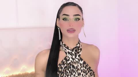 Snapshot of amal_baddel_ chatting on 12/14/25, 06:19 amal_baddel_ online show from 12/14/25, 06:19