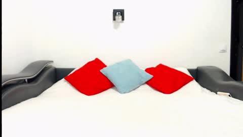 amali2015 online show from 04/23/26, 01:35