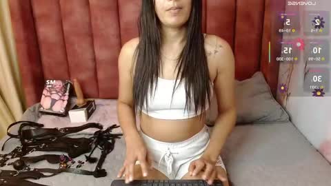 Hilary Ester online show from 04/19/26, 08:55