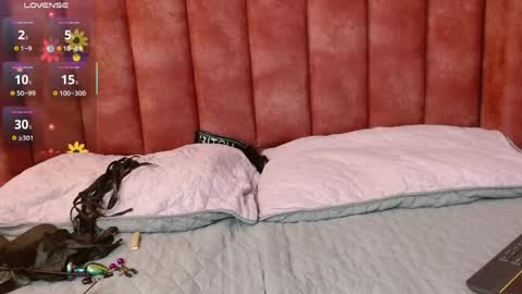 Hilary Ester online show from 04/29/26, 08:59