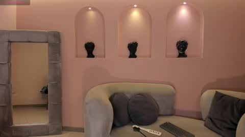 Amalia cruss online show from 03/07/26, 07:44