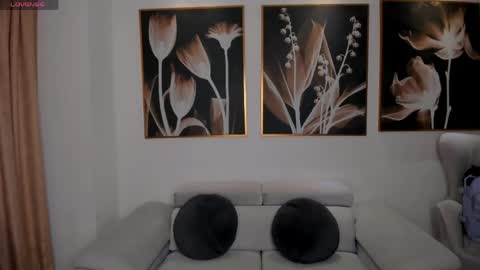Amalia cruss online show from 05/21/26, 07:43