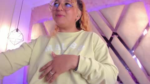 Snapshot of amalia_rosse_ chatting on 02/02/25, 08:24 Amalia Im Back See you soon this January 7 at 10 pm Colombia time online show from 02/02/25, 08:24