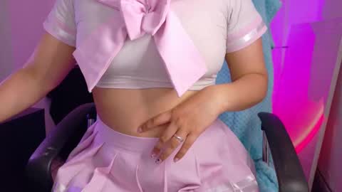 Snapshot of amalia_rosse_ chatting on 10/21/25, 10:21 Amalia Im Back See you soon this January 7 at 10 pm Colombia time online show from 10/21/25, 10:21