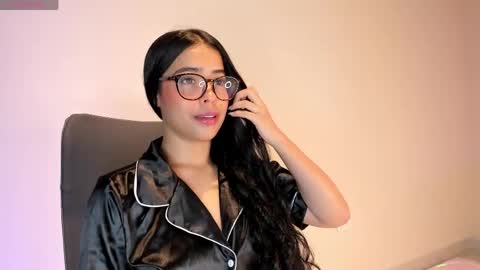 Amalia    real MIA  online show from 04/15/26, 01:12